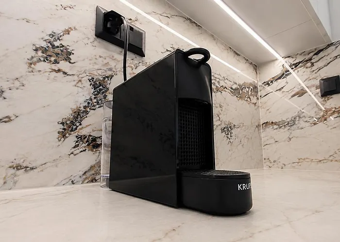 V32 - Athens Central Fully Equipped